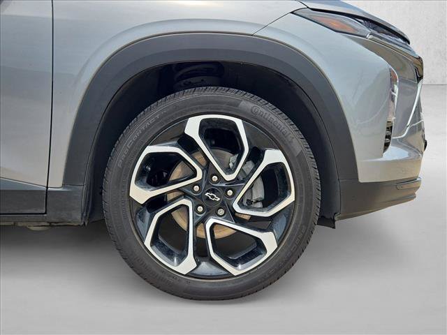 Used 2025 Chevrolet Trax RS w/ Driver Confidence Package FWD image 20