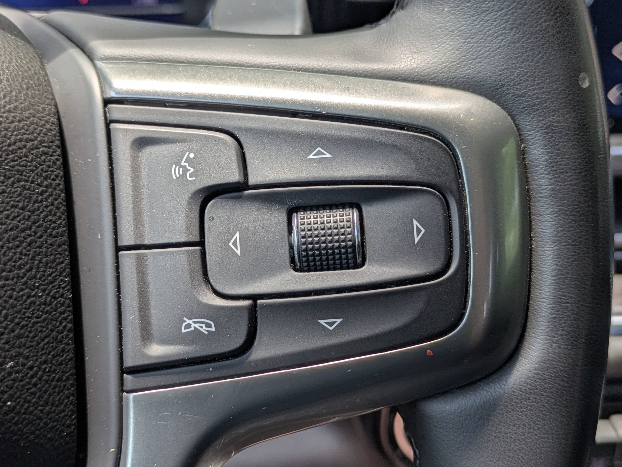 Used 2023 Chevrolet Silverado 1500 LTZ w/ Technology Package AWD/4WD image 17
