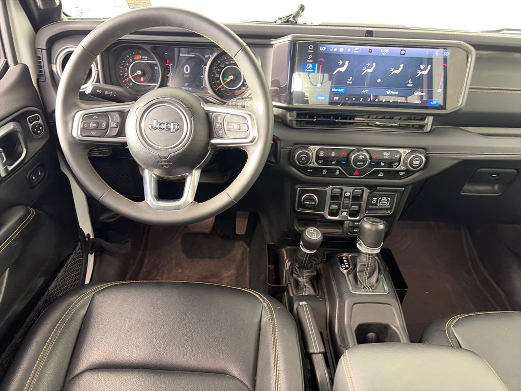 Used 2024 Jeep Wrangler Unlimited Sahara AWD/4WD image 14