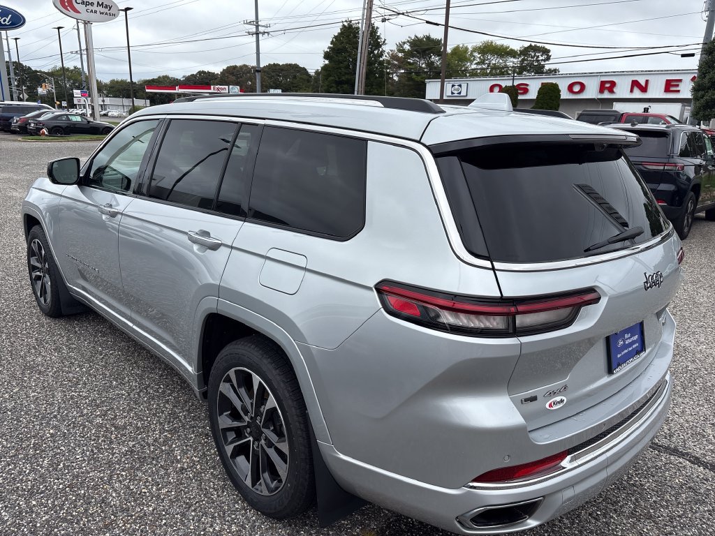 Used 2022 Jeep Grand Cherokee L Overland w/ Advanced Protech Group III AWD/4WD image 32