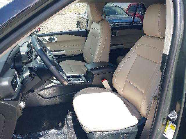 Certified 2022 Ford Explorer XLT w/ Equipment Group 202A AWD/4WD image 24