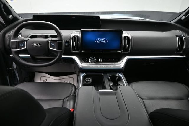 Certified 2026 Ford Expedition Platinum w/ Stealth Performance Package AWD/4WD image 23