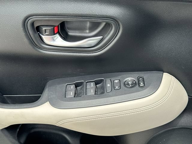 Used 2024 Honda HR-V LX image 13
