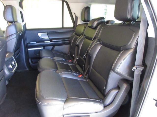 Certified 2025 Ford Expedition Max Platinum image 24