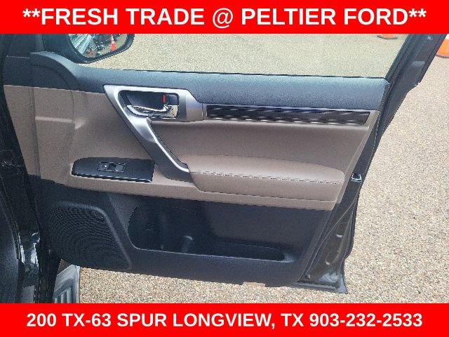 Used 2023 Lexus GX 460 Luxury w/ Sport Design Package AWD/4WD image 36