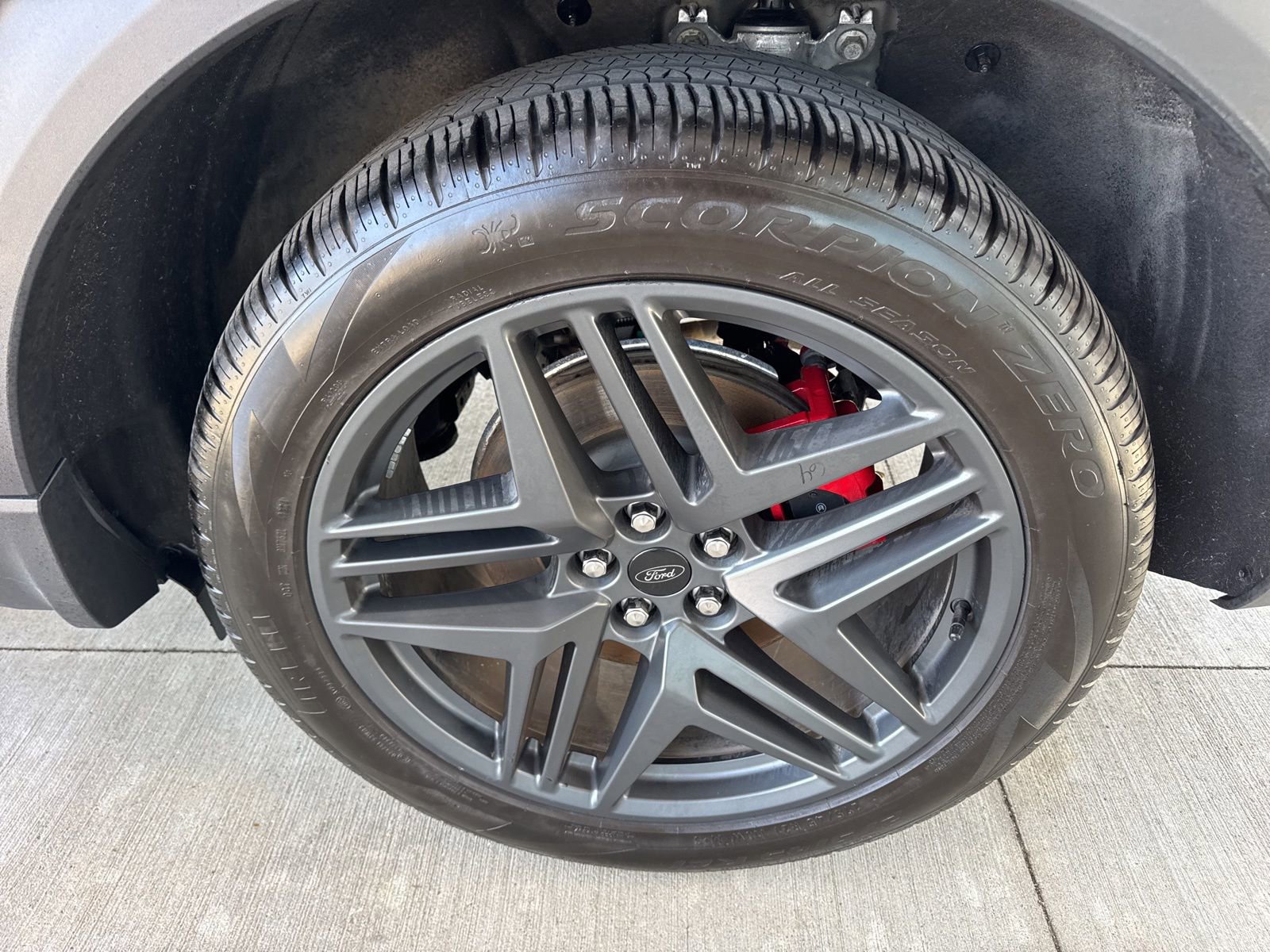 Certified 2025 Ford Explorer ST-Line w/ Premium Package image 21