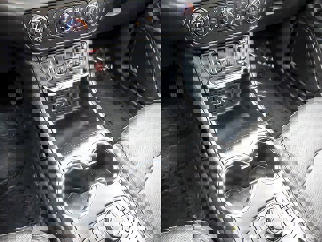 Used 2021 GMC Terrain SLT w/ Infotainment Package II image 25