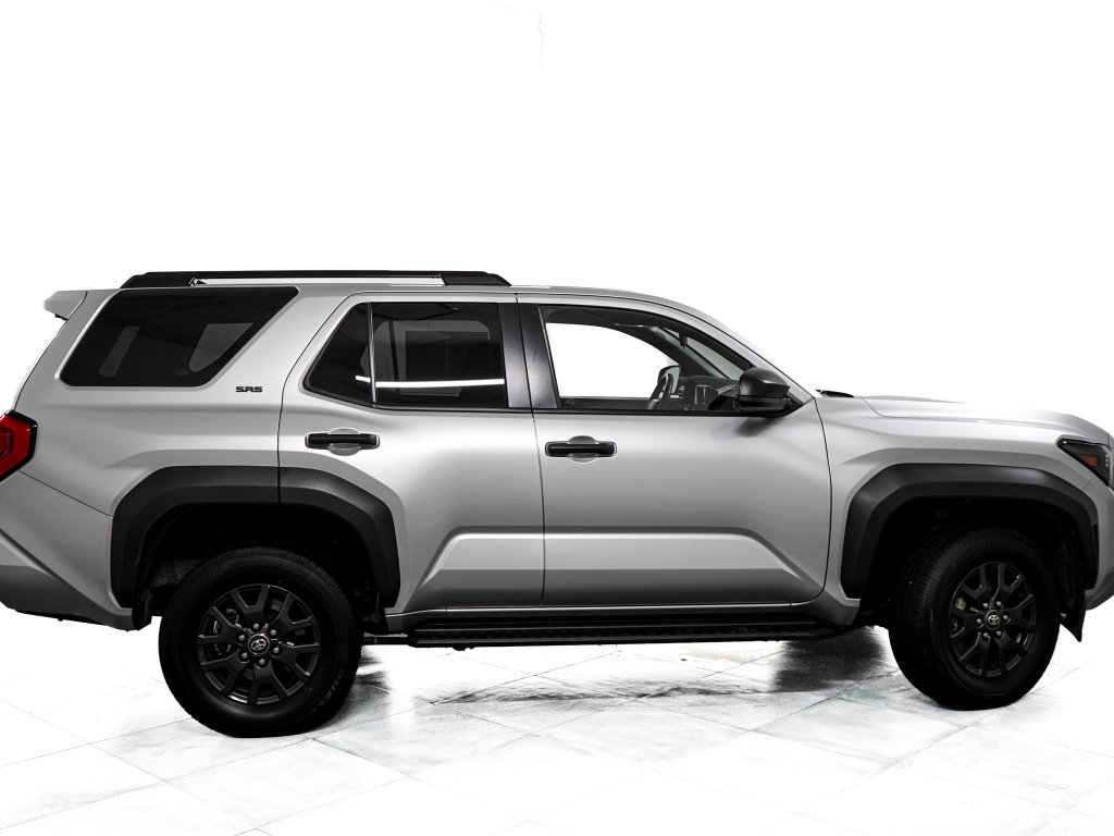 Used 2025 Toyota 4Runner SR5 AWD/4WD image 7