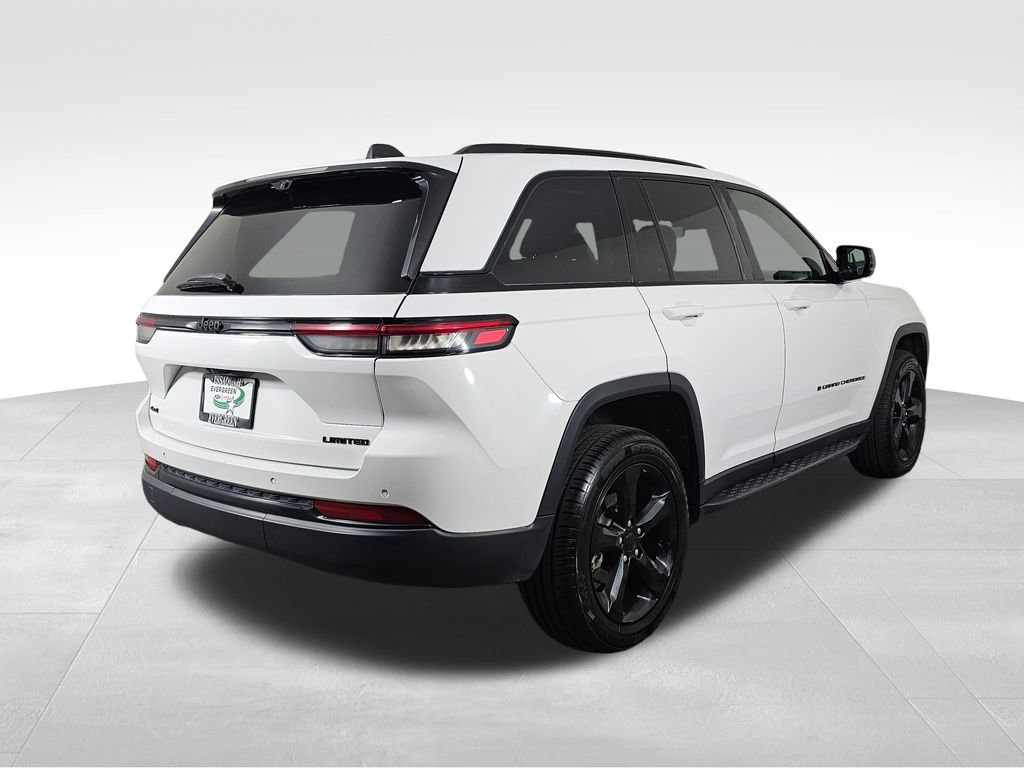 Used 2024 Jeep Grand Cherokee Limited w/ Luxury Tech Group II AWD/4WD image 7
