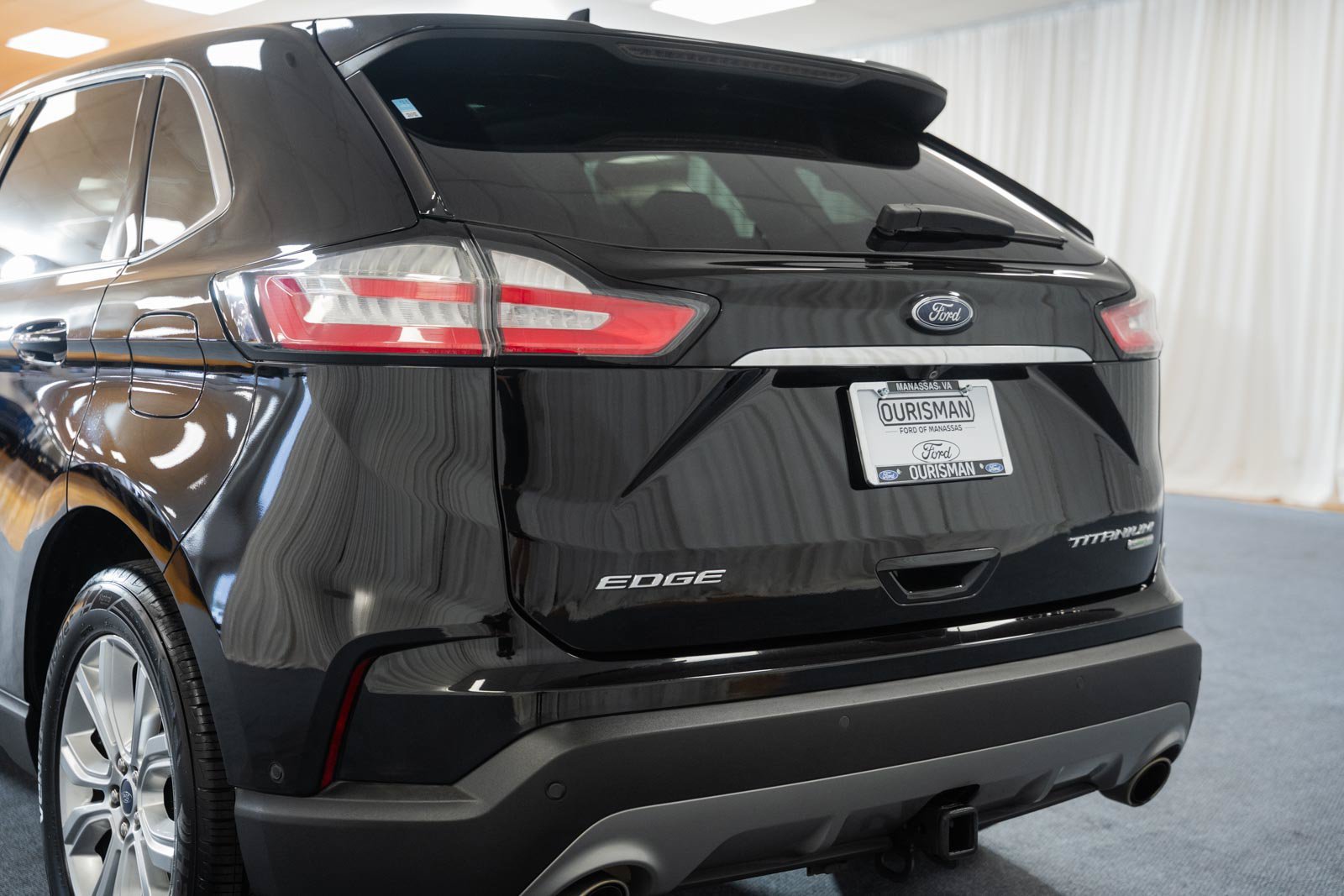 Certified 2020 Ford Edge Titanium w/ Equipment Group 301A AWD/4WD image 6
