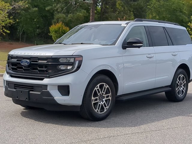 Certified 2025 Ford Expedition Active RWD image 8