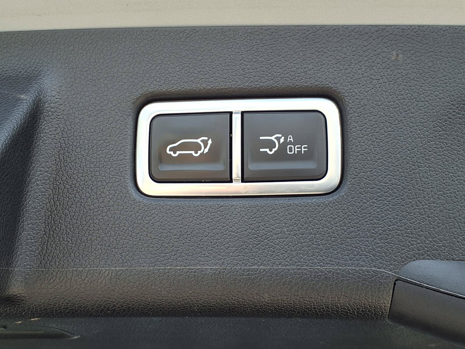 Used 2025 Kia Sorento SX AWD/4WD image 11