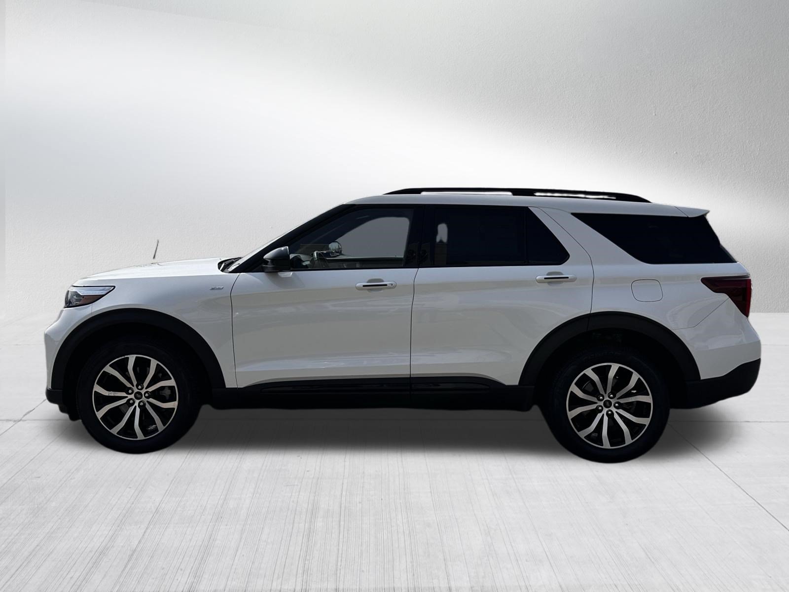 Certified 2023 Ford Explorer ST-Line w/ Class IV Trailer Tow Package AWD/4WD image 4