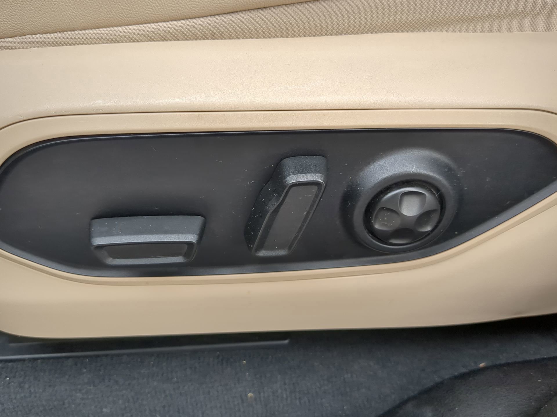 Used 2024 Jeep Grand Cherokee L Limited image 50