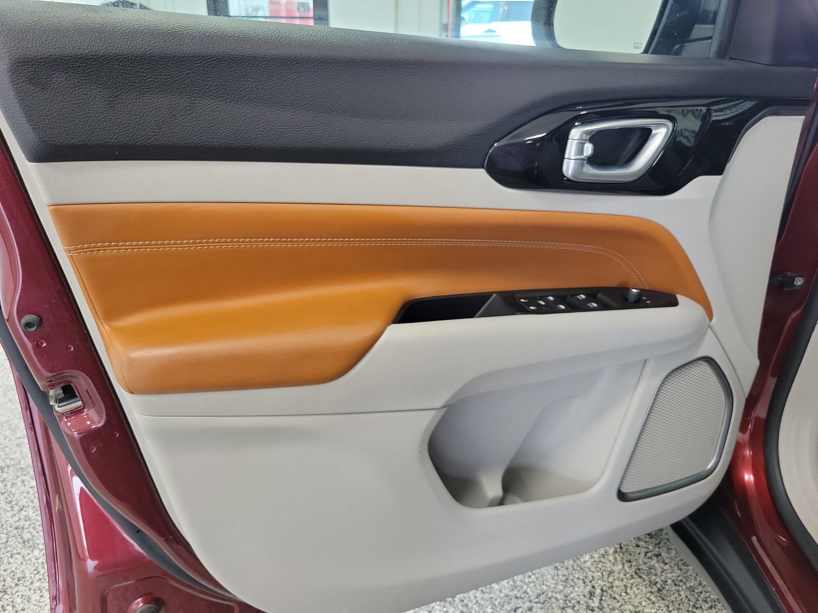 Used 2022 Jeep Compass Limited AWD/4WD image 6