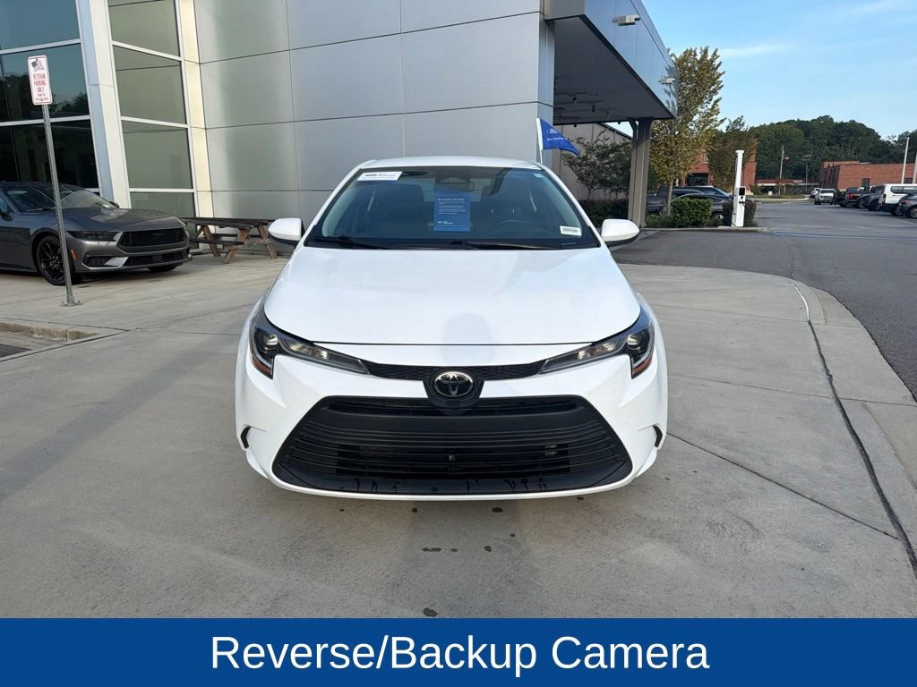 Used 2024 Toyota Corolla LE FWD image 3