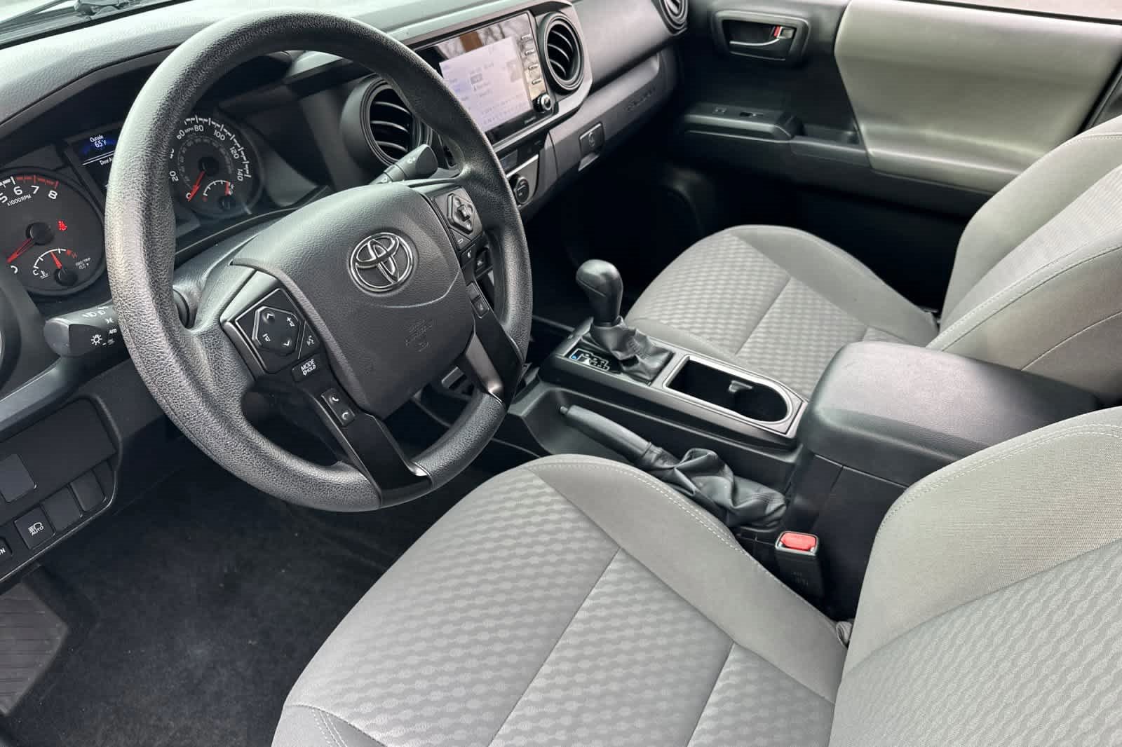 Used 2022 Toyota Tacoma SR image 11