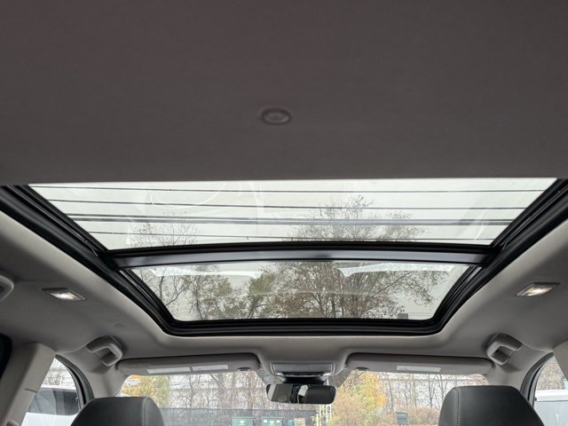 Used 2023 Acura MDX SH-AWD w/ Technology Package image 10