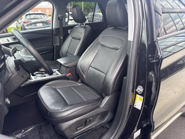 Certified 2024 Ford Explorer Limited w/ Limited Technology Package AWD/4WD image 8