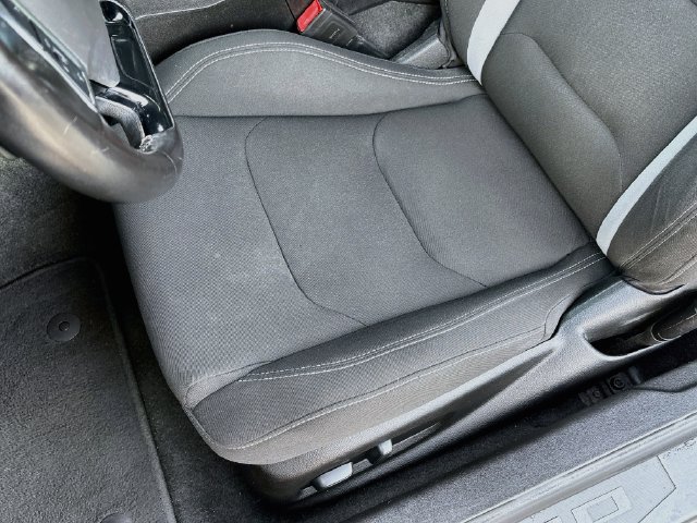 Used 2020 Chevrolet Camaro LT RWD image 18