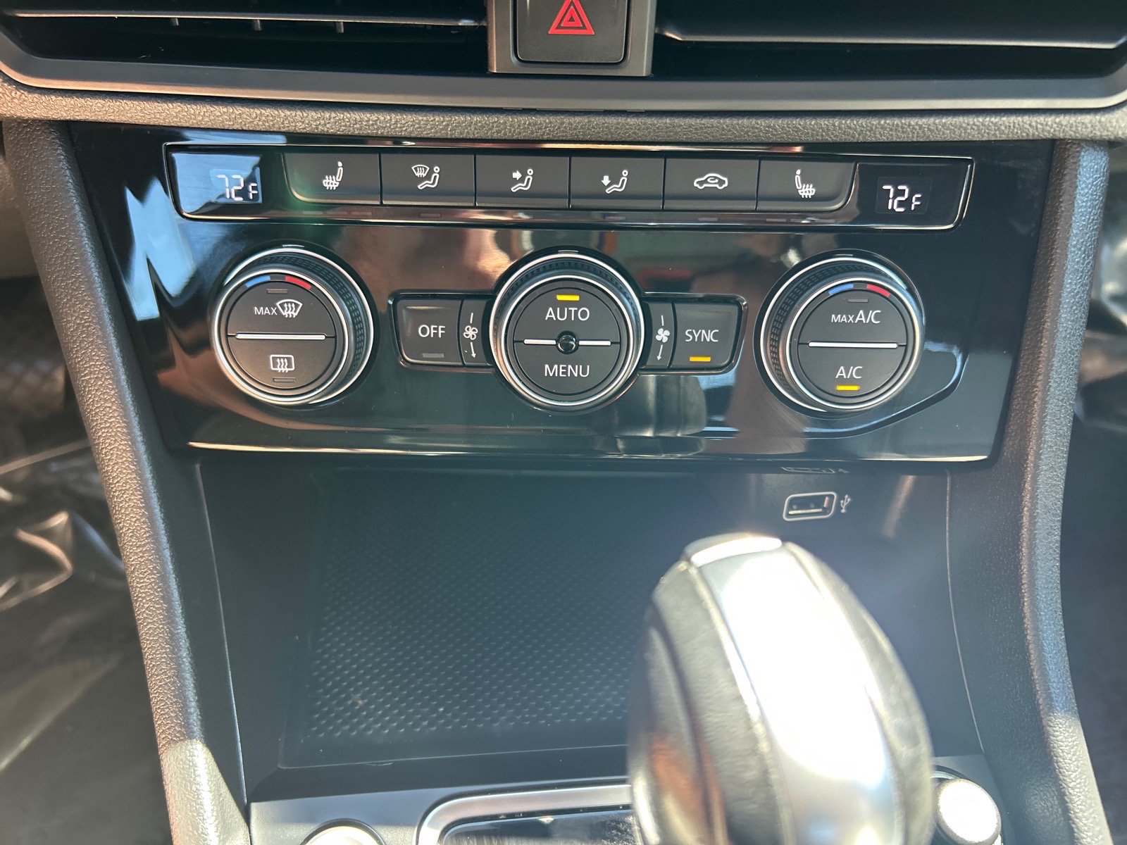 Used 2019 Volkswagen Jetta R-Line FWD image 28
