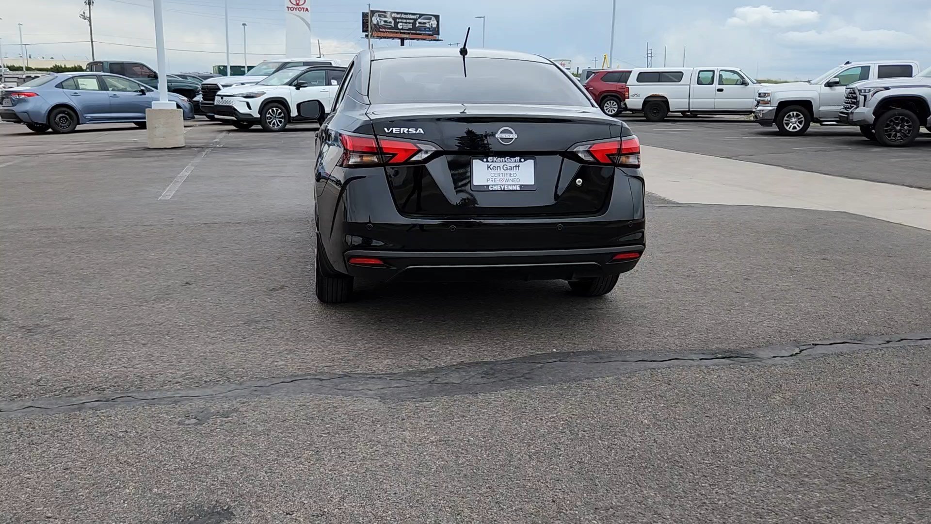 Used 2025 Nissan Versa S w/ Trunk Package FWD image 3