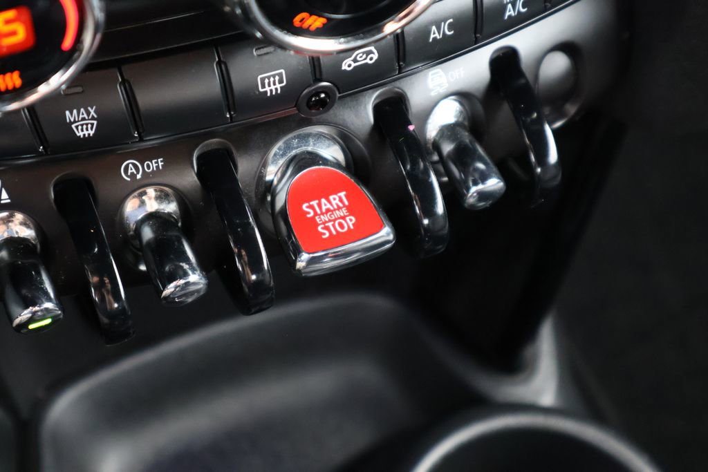 Used 2022 MINI Cooper Convertible w/ Premium Package FWD image 10