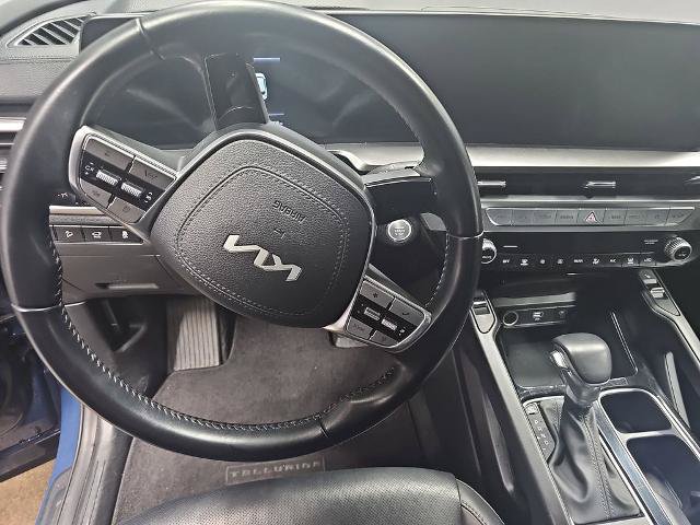 Used 2025 Kia Telluride S FWD image 16