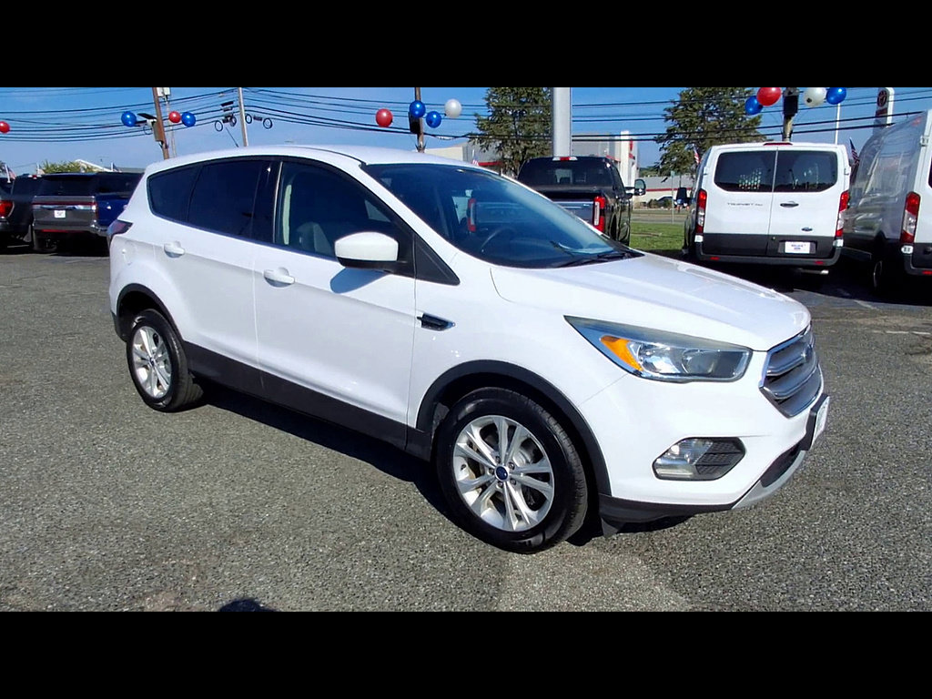 Certified 2017 Ford Escape SE w/ SE Cold Weather Package AWD/4WD image 2