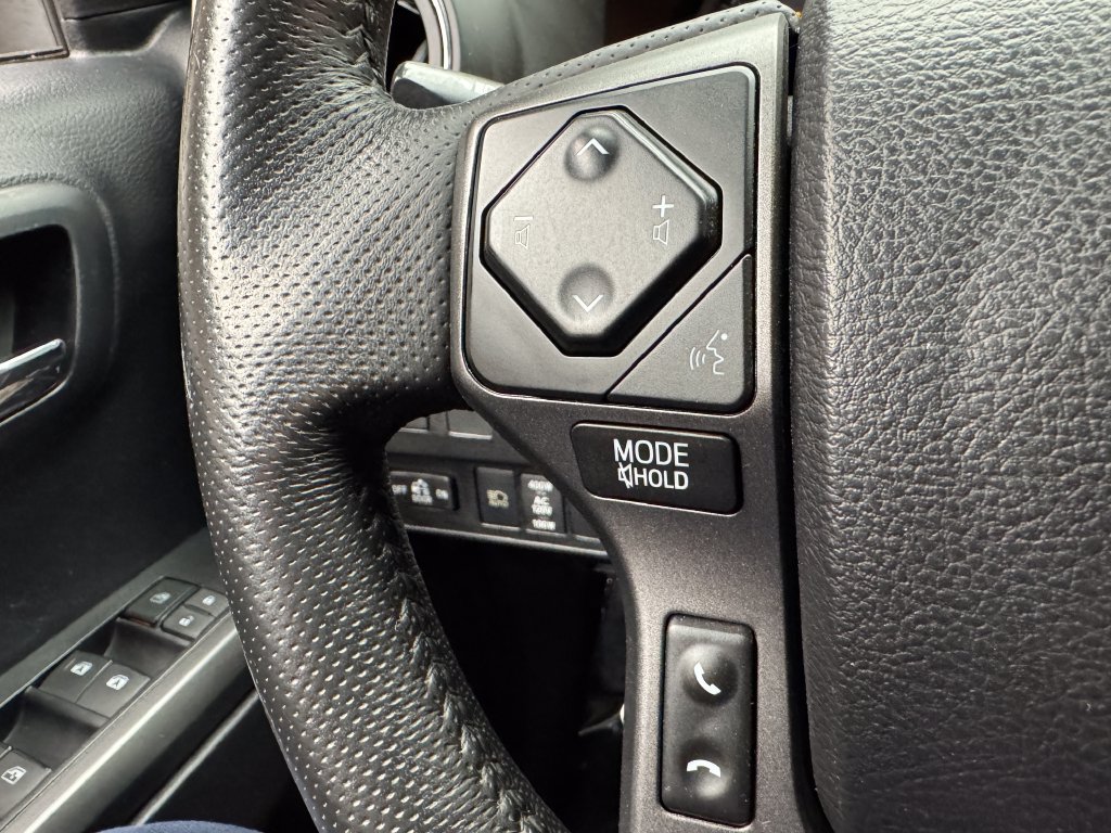 Used 2021 Toyota Tacoma TRD Off-Road AWD/4WD image 15