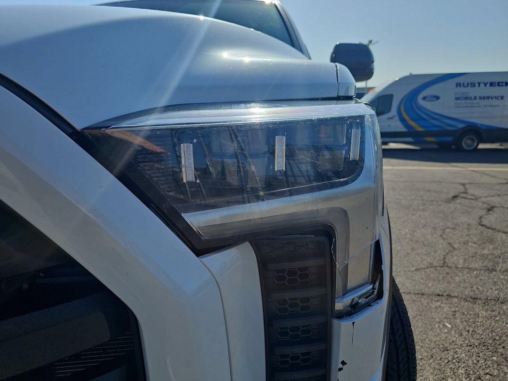 Used 2026 Toyota Tundra Limited AWD/4WD image 30