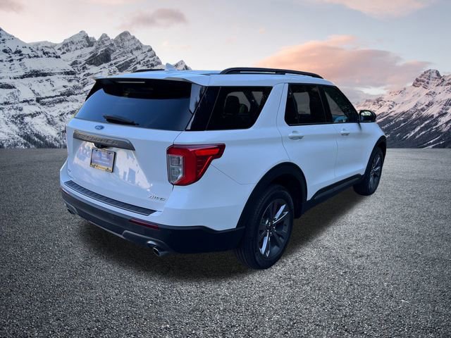 Certified 2023 Ford Explorer XLT w/ Equipment Group 202A image 3