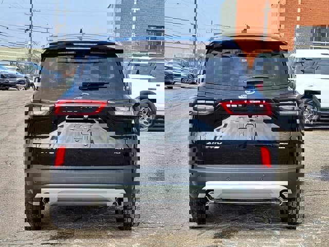 Certified 2024 Ford Escape Active w/ Tech Pack #2 image 2