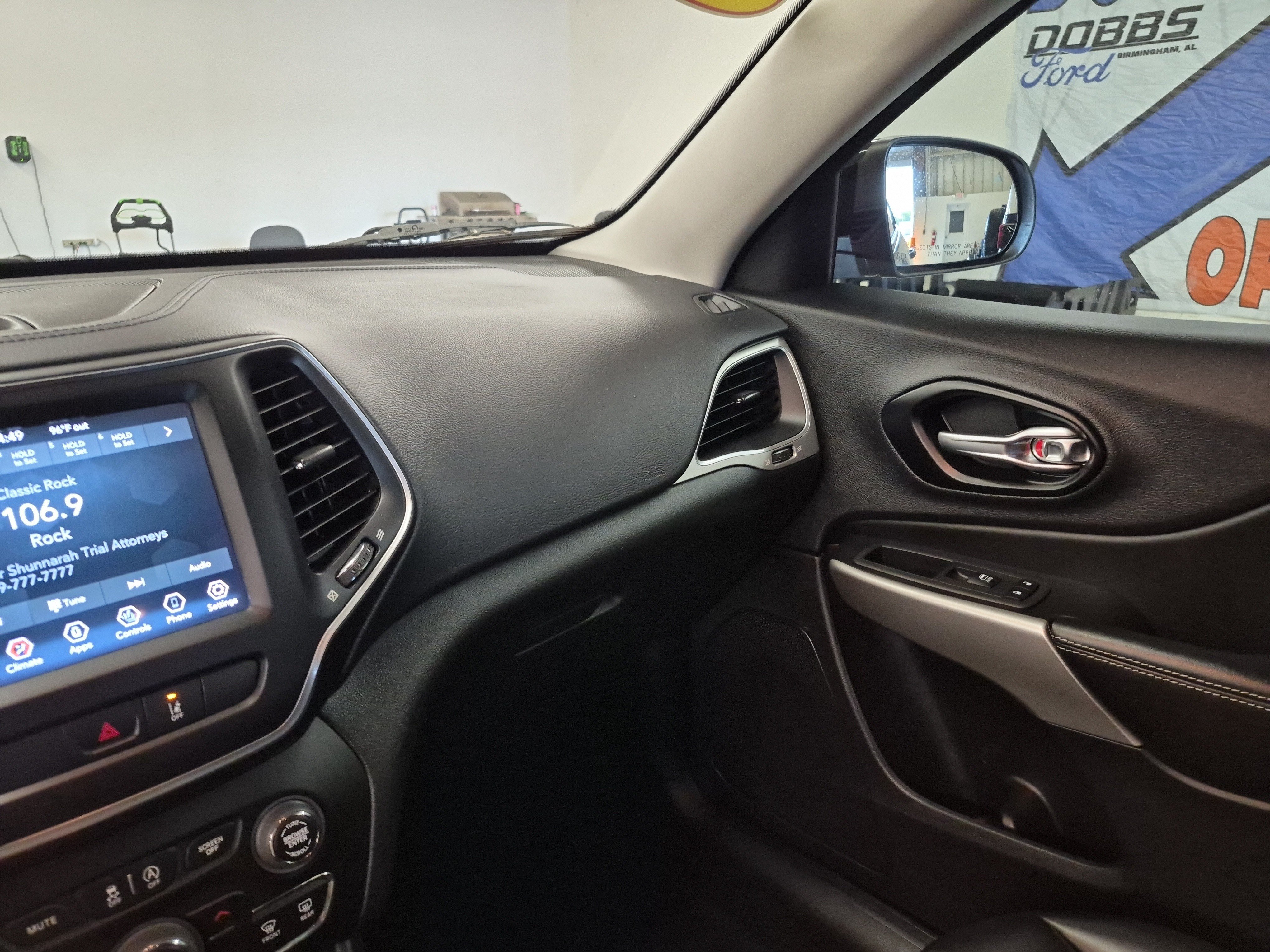Used 2022 Jeep Cherokee Latitude AWD/4WD image 20