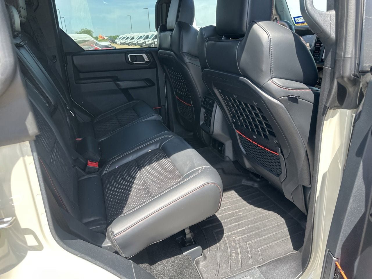 Certified 2025 Ford Bronco Raptor w/ Interior Carbon Fiber Pack AWD/4WD image 16