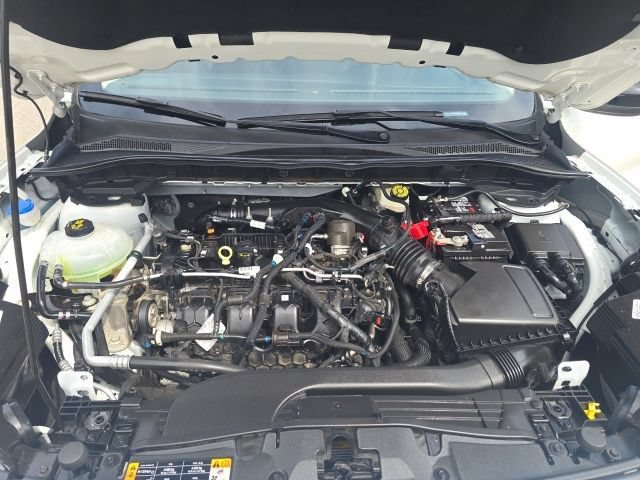 Certified 2022 Ford Escape SEL w/ SEL Stealth AWD Package image 17