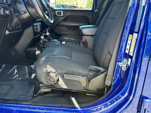 Used 2018 Jeep Wrangler Unlimited Sahara image 9