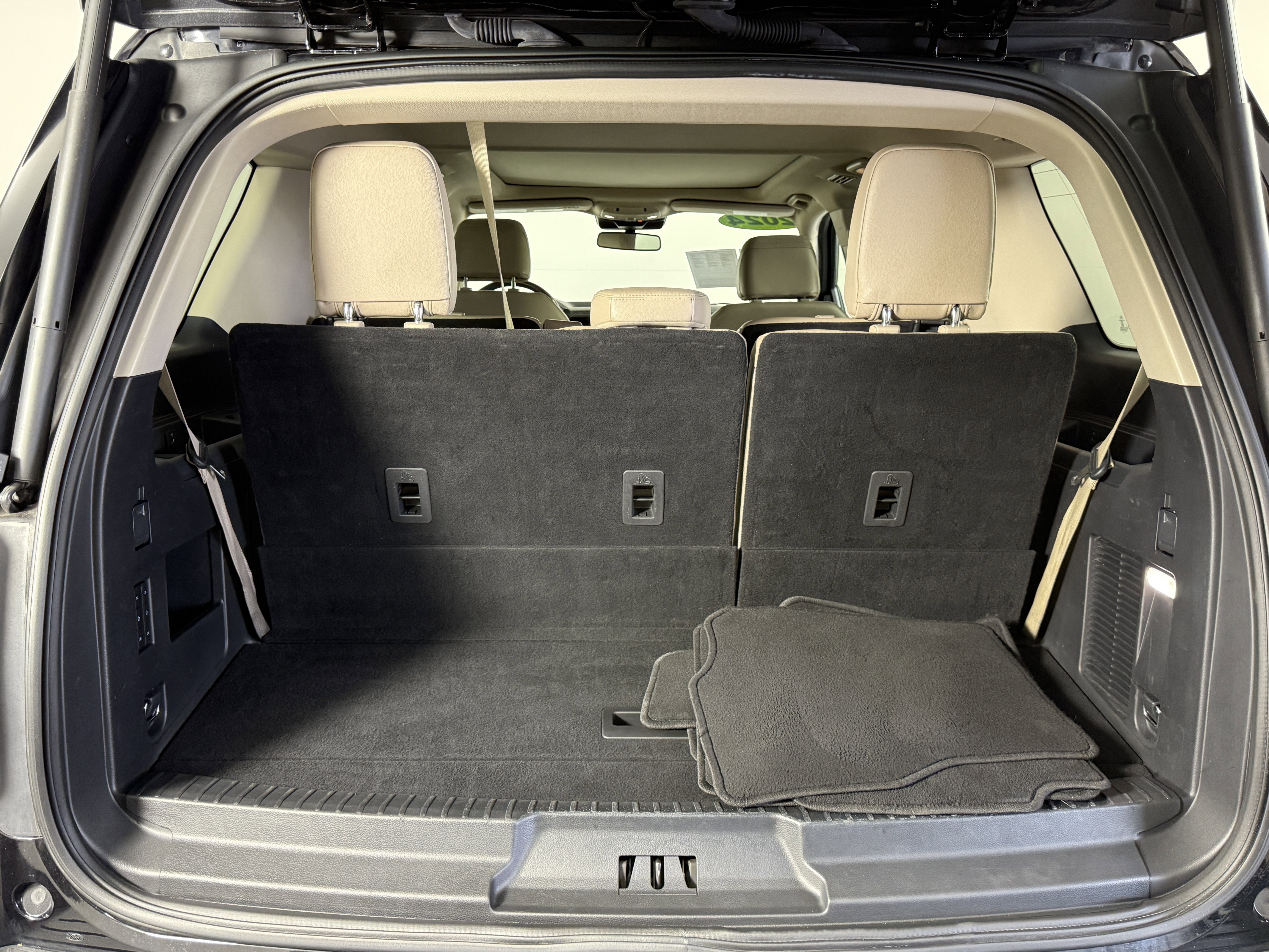Certified 2024 Ford Expedition Limited image 8