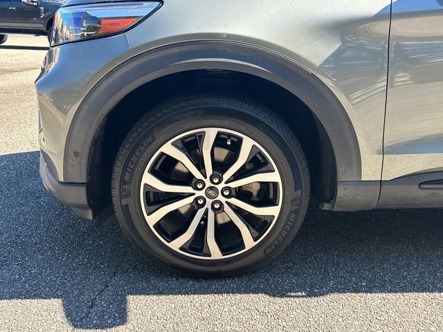 Certified 2020 Ford Explorer ST w/ Premium Technology Package image 11