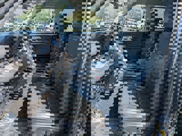 Certified 2025 Ford Explorer Active w/ Active Comfort Package image 15