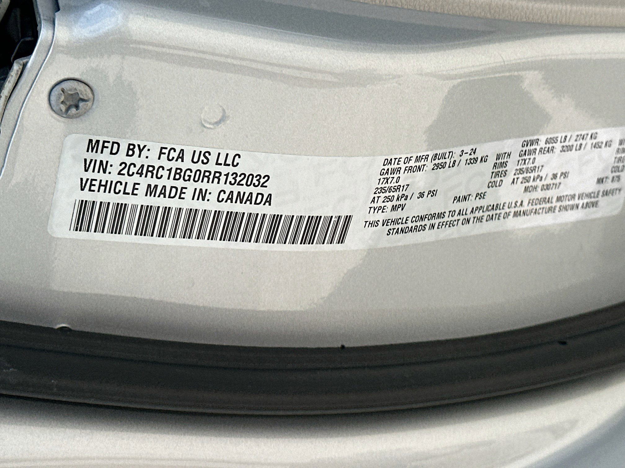 Used 2024 Chrysler Pacifica Touring-L FWD image 30