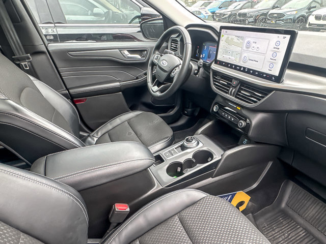 Certified 2023 Ford Escape SE w/ Class II Trailer Tow Package image 31