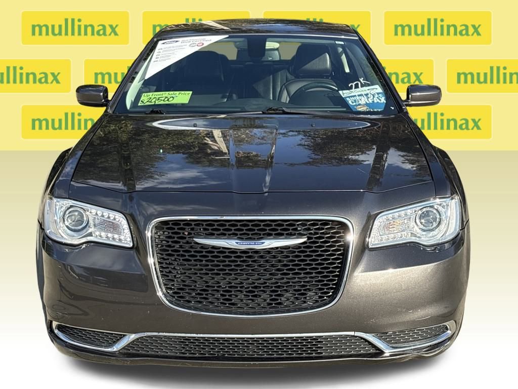 Used 2019 Chrysler 300 Touring L w/ Quick Order Package 22F image 7