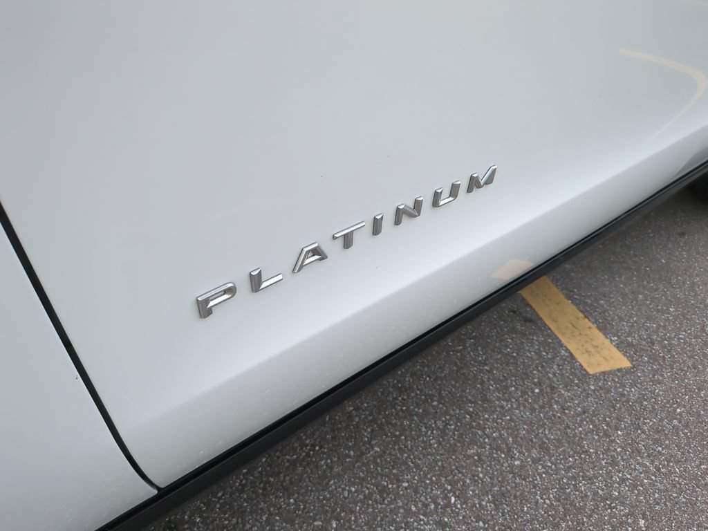 Certified 2025 Ford Expedition Platinum AWD/4WD image 11