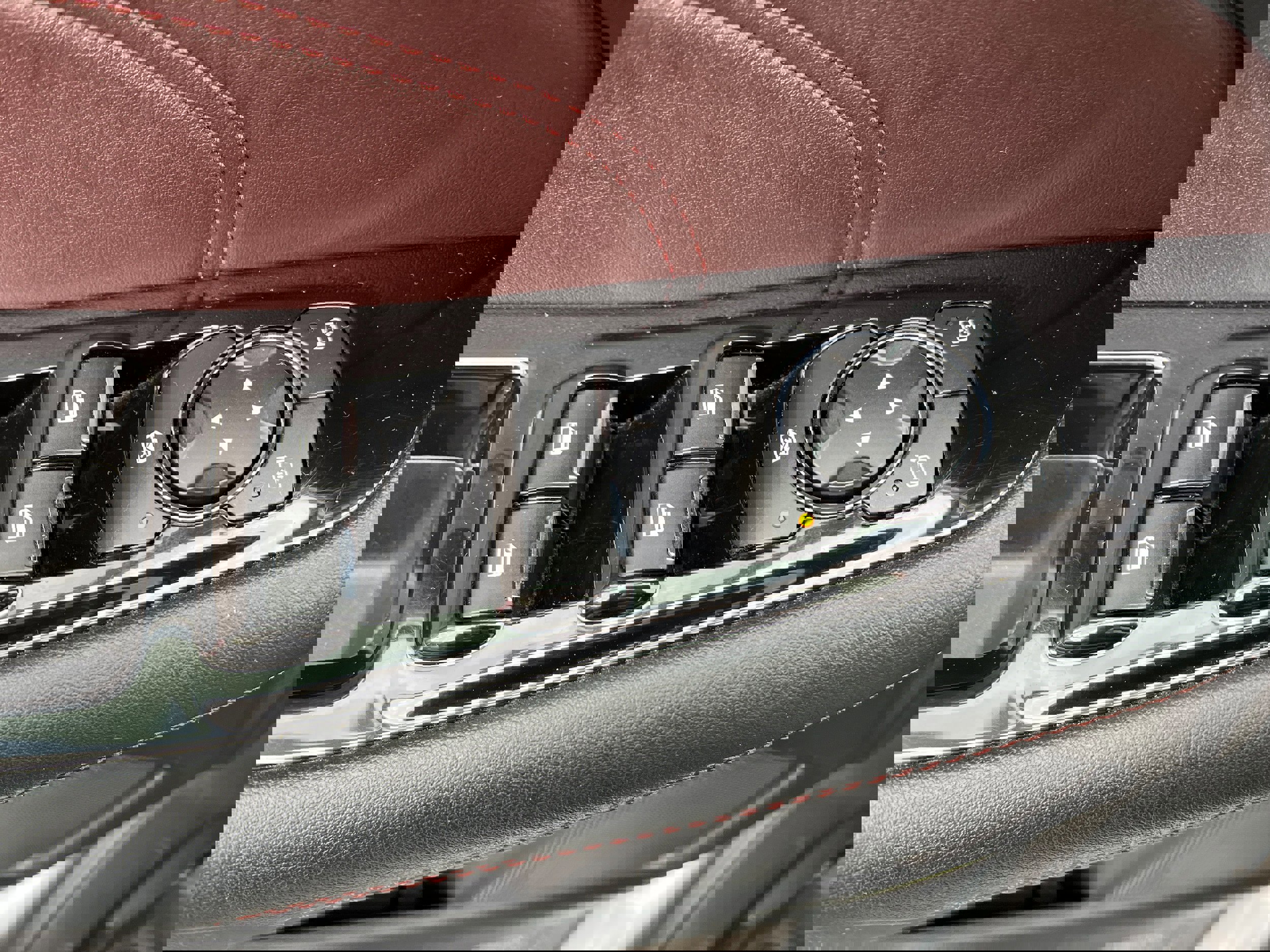 Certified 2020 Ford Edge Titanium w/ Equipment Group 301A image 28