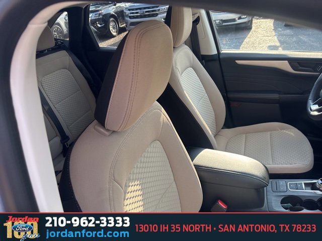 Certified 2022 Ford Escape SE w/ Convenience Package image 9