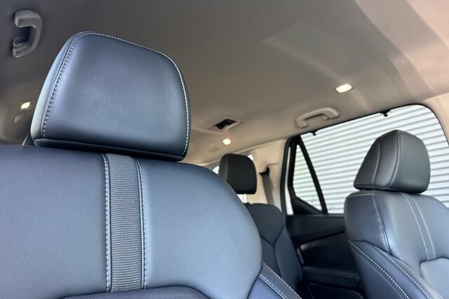 Used 2025 Honda Pilot EX-L image 17