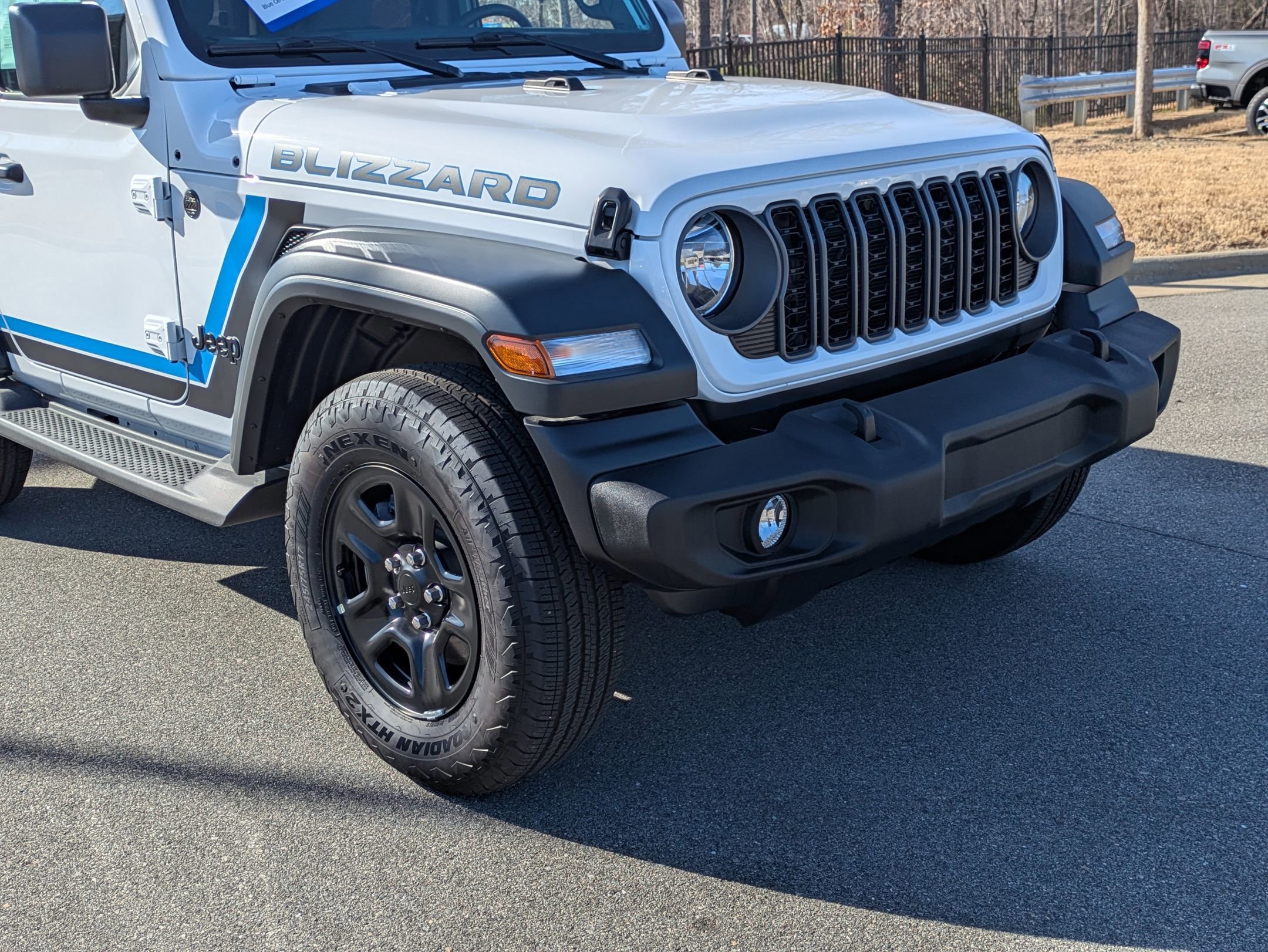 Used 2025 Jeep Wrangler Sport image 9