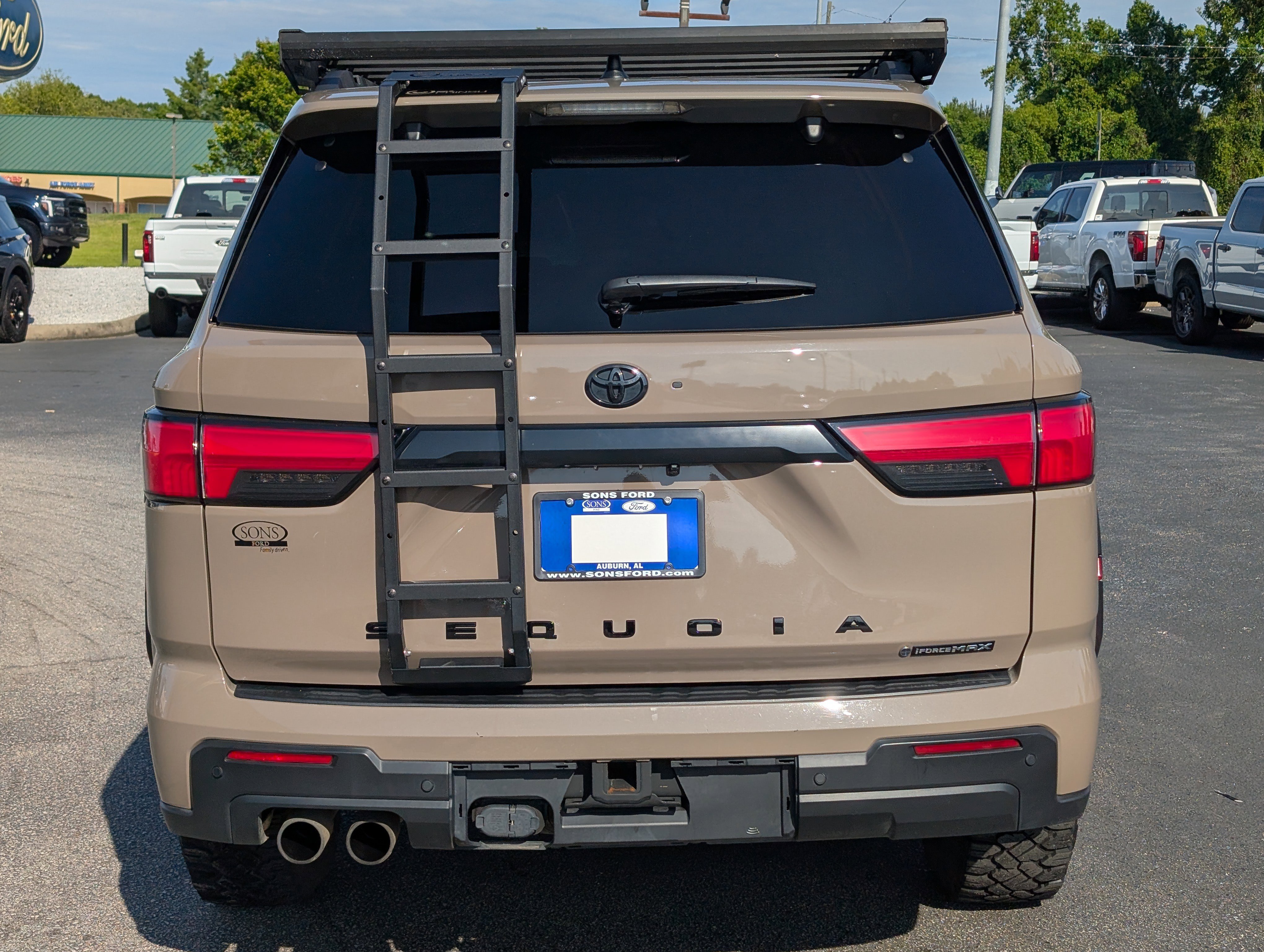 Used 2025 Toyota Sequoia TRD Pro AWD/4WD image 10