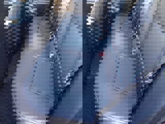 Used 2023 Toyota Prius XLE image 7